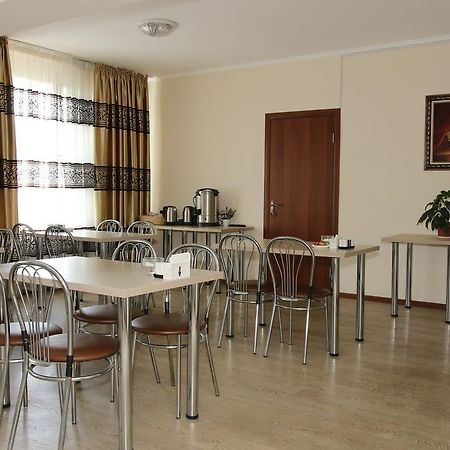 Kausar Hotel Ałma Ata Zewnętrze zdjęcie