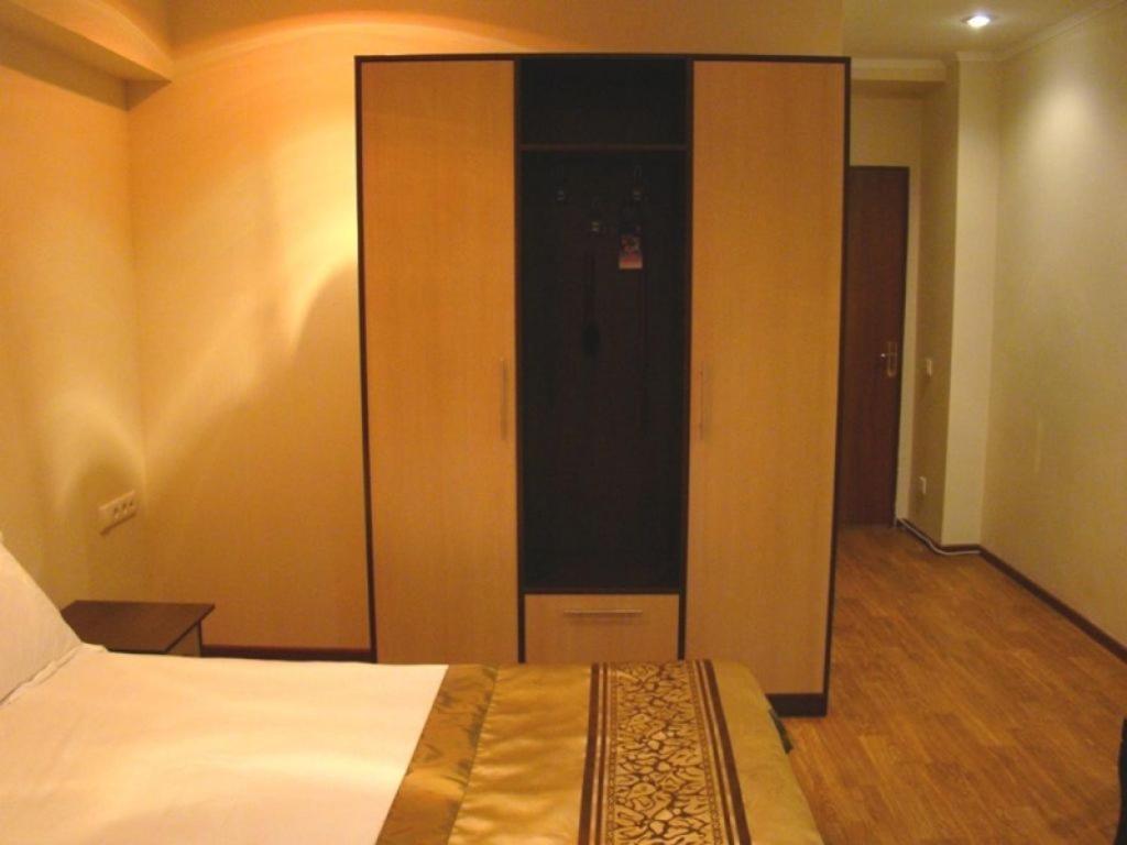 Kausar Hotel Ałma Ata Pokój zdjęcie