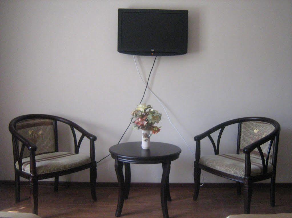 Kausar Hotel Ałma Ata Zewnętrze zdjęcie
