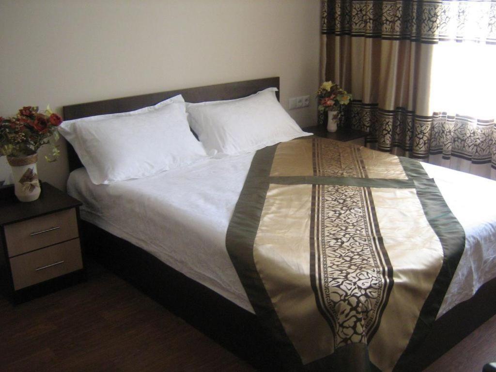 Kausar Hotel Ałma Ata Zewnętrze zdjęcie